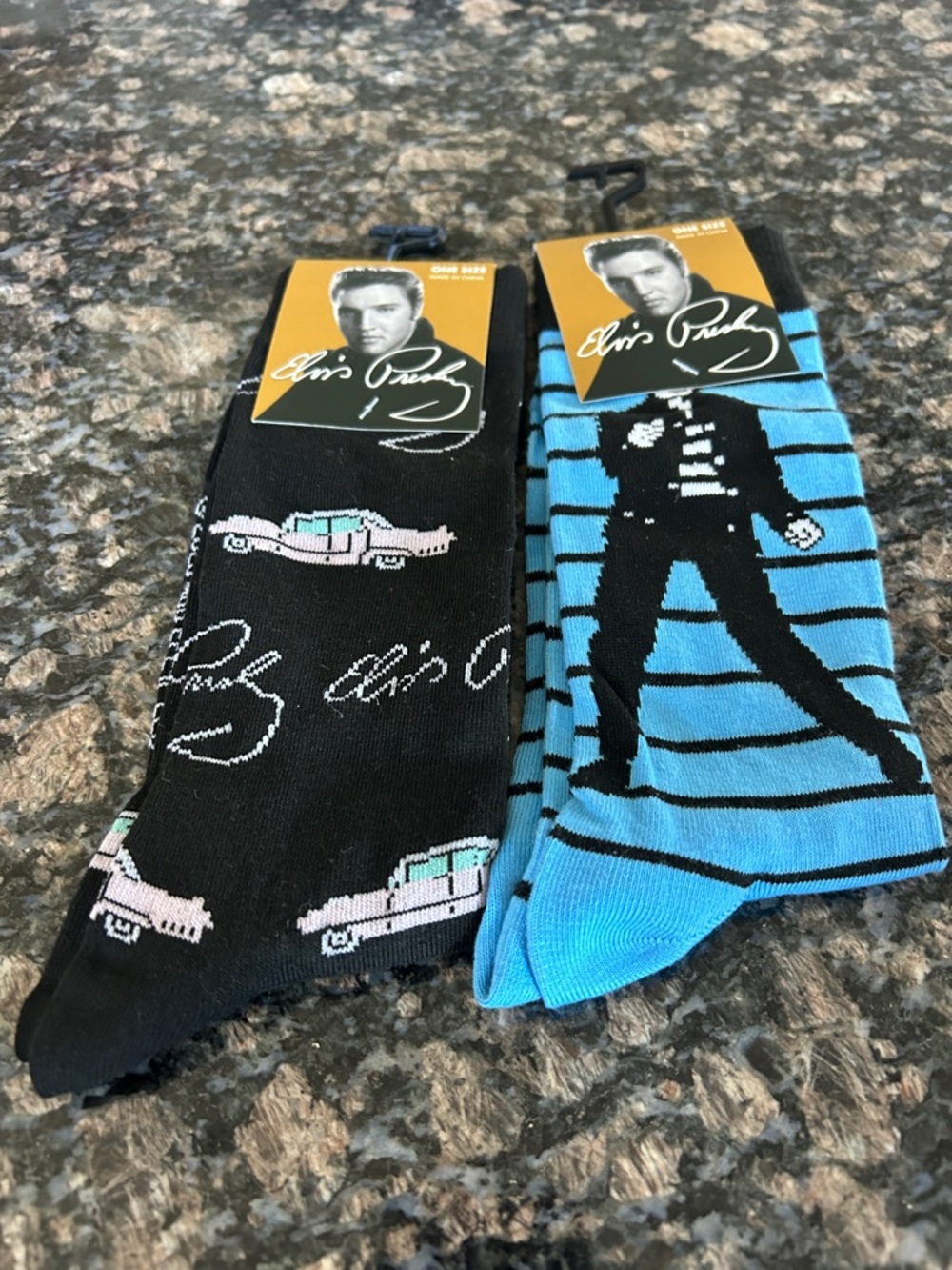 ELVIS PRESLEY MEN'S NOVELTY SOCKS LOT OF 2 NWT